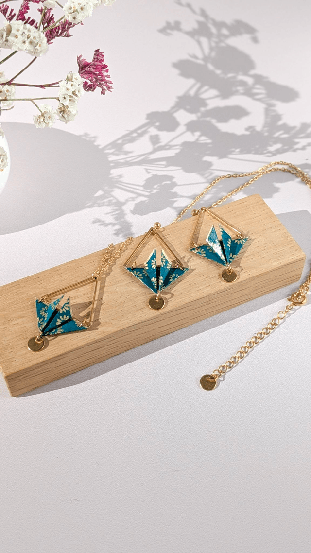 Collier acier inoxydable Balancelle Vert fleurs