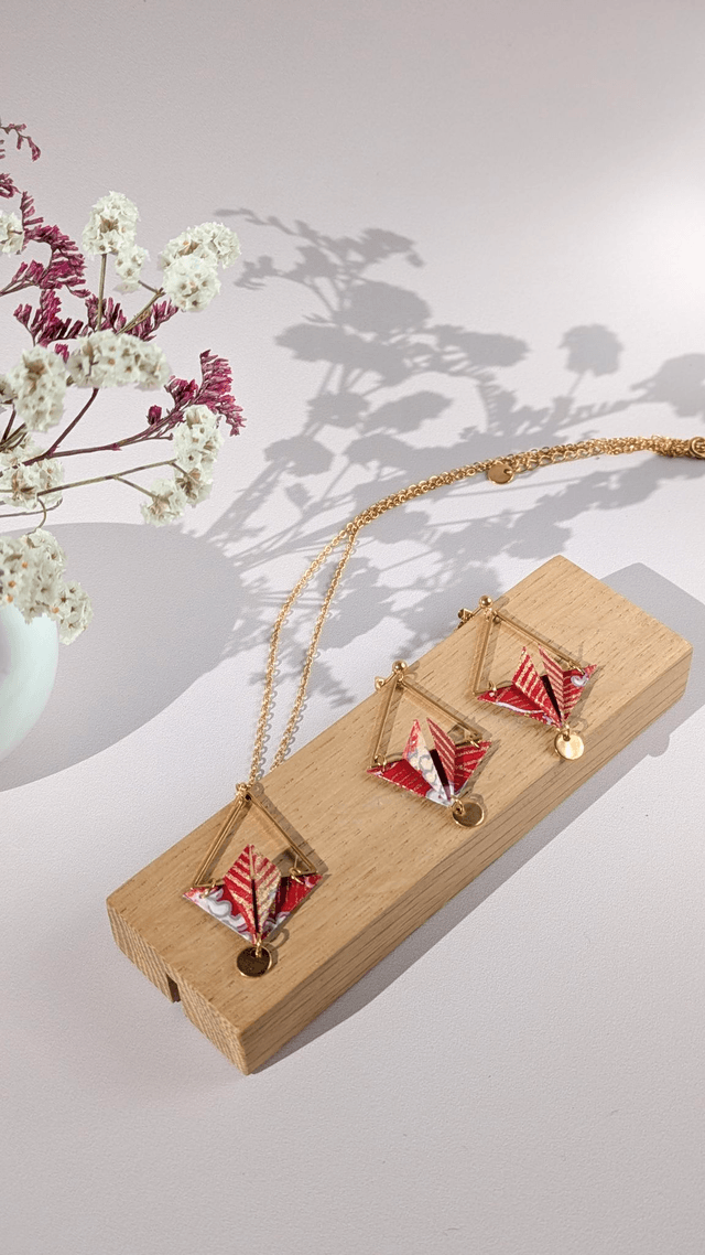 Collier acier inoxydable Balancelle Rouge vagues 2
