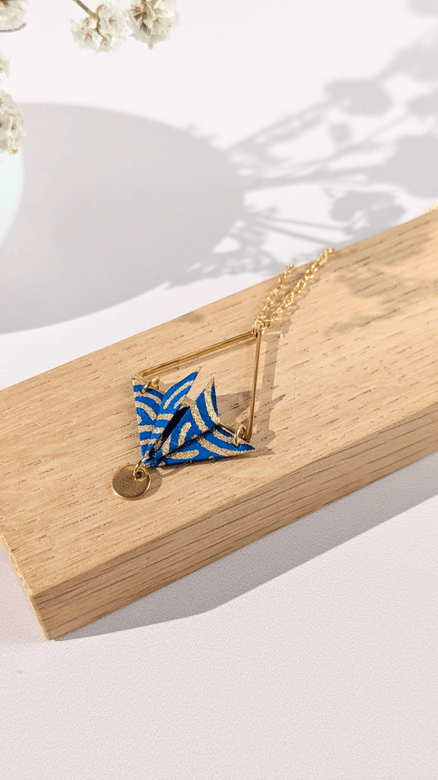 Collier acier inoxydable Balancelle bleu vagues
