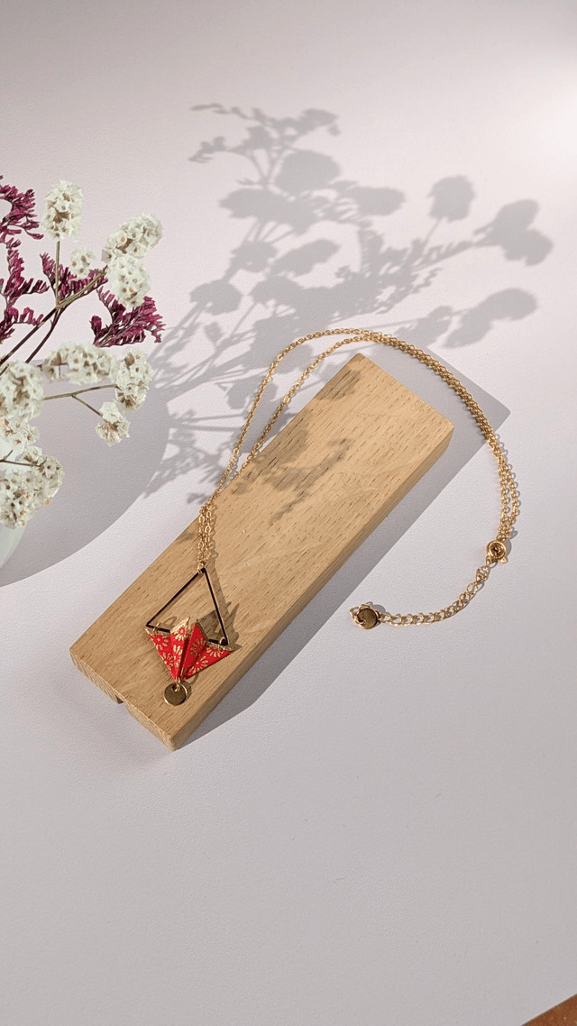 Collier acier inoxydable Balancelle Rouge fleurs