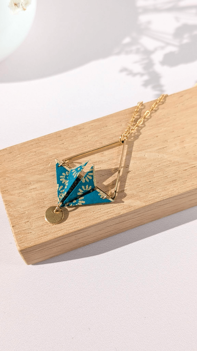 Collier acier inoxydable Balancelle Vert fleurs