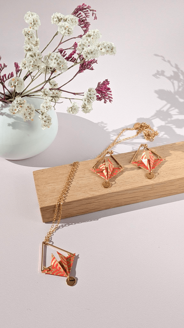 Collier acier inoxydable Balancelle Rouge vagues