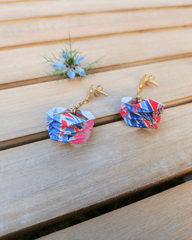Boucles d&#039;oreilles origami Lune ou l&#039;autre rouge carmin taille S