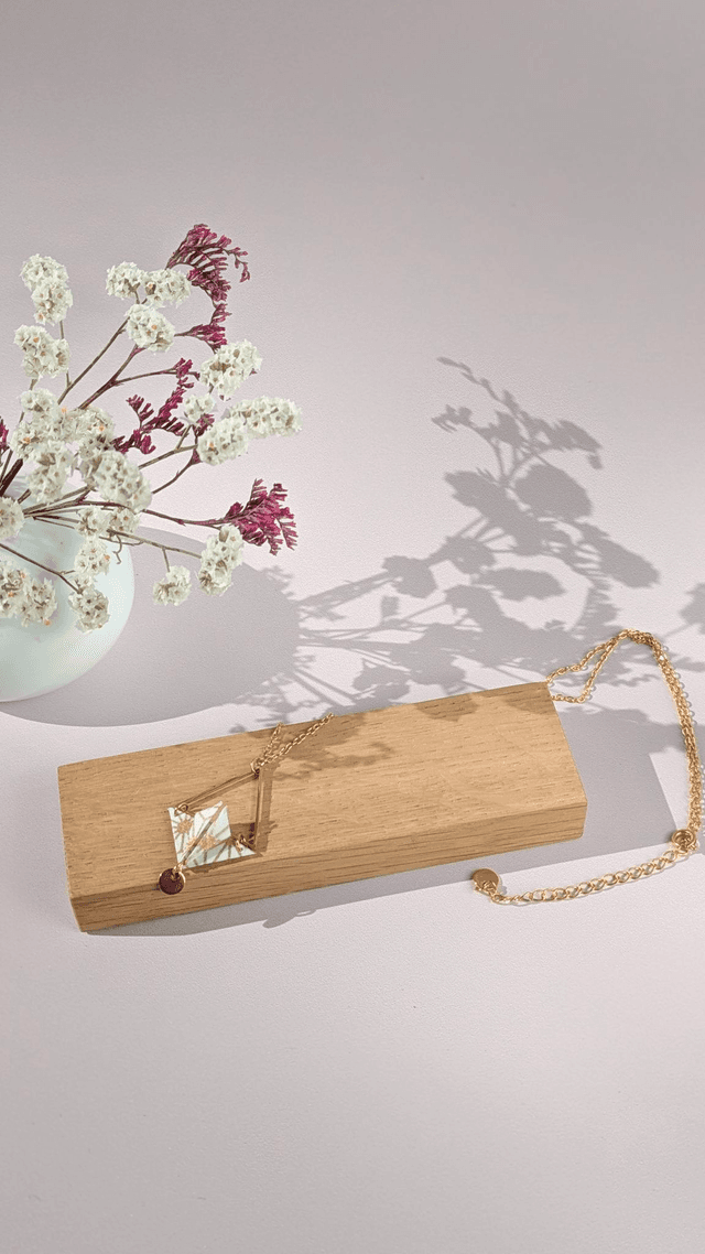 Collier acier inoxydable Balancelle Blanc géométrie