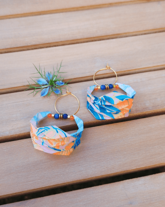 Boucles d&#039;oreilles origami Lune ou l&#039;autre rose poudré taille L